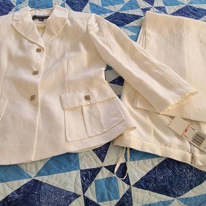 Kasper Ladies Pants Suit - Winter White - Size 2P